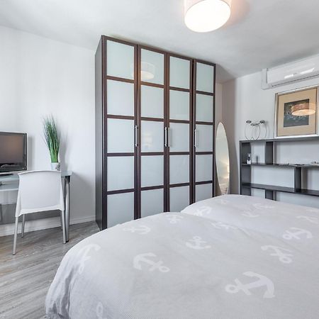 Casa Alla Marina Del Porto Di Cagliari Lägenhet Exteriör bild