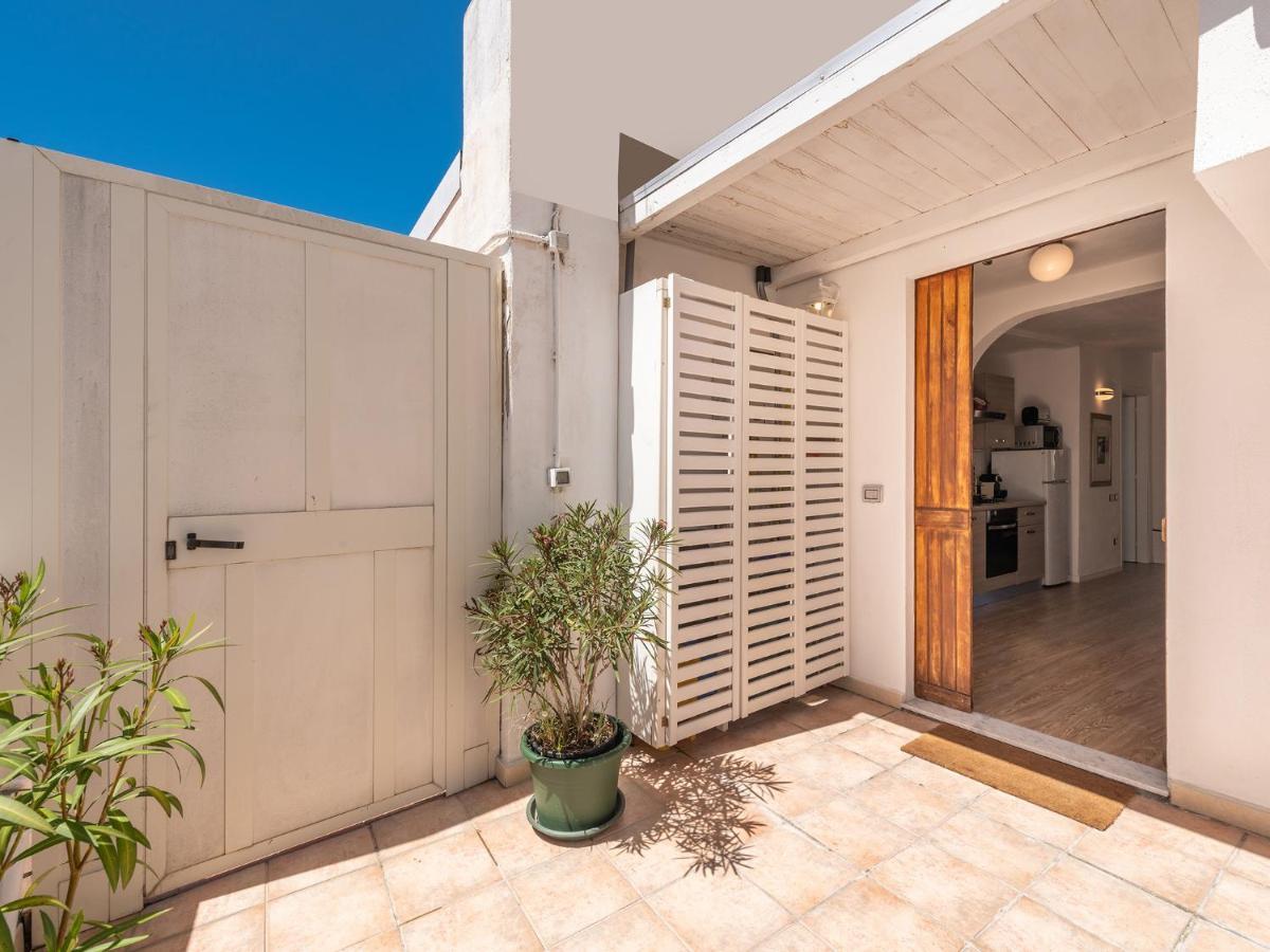 Casa Alla Marina Del Porto Di Cagliari Lägenhet Exteriör bild