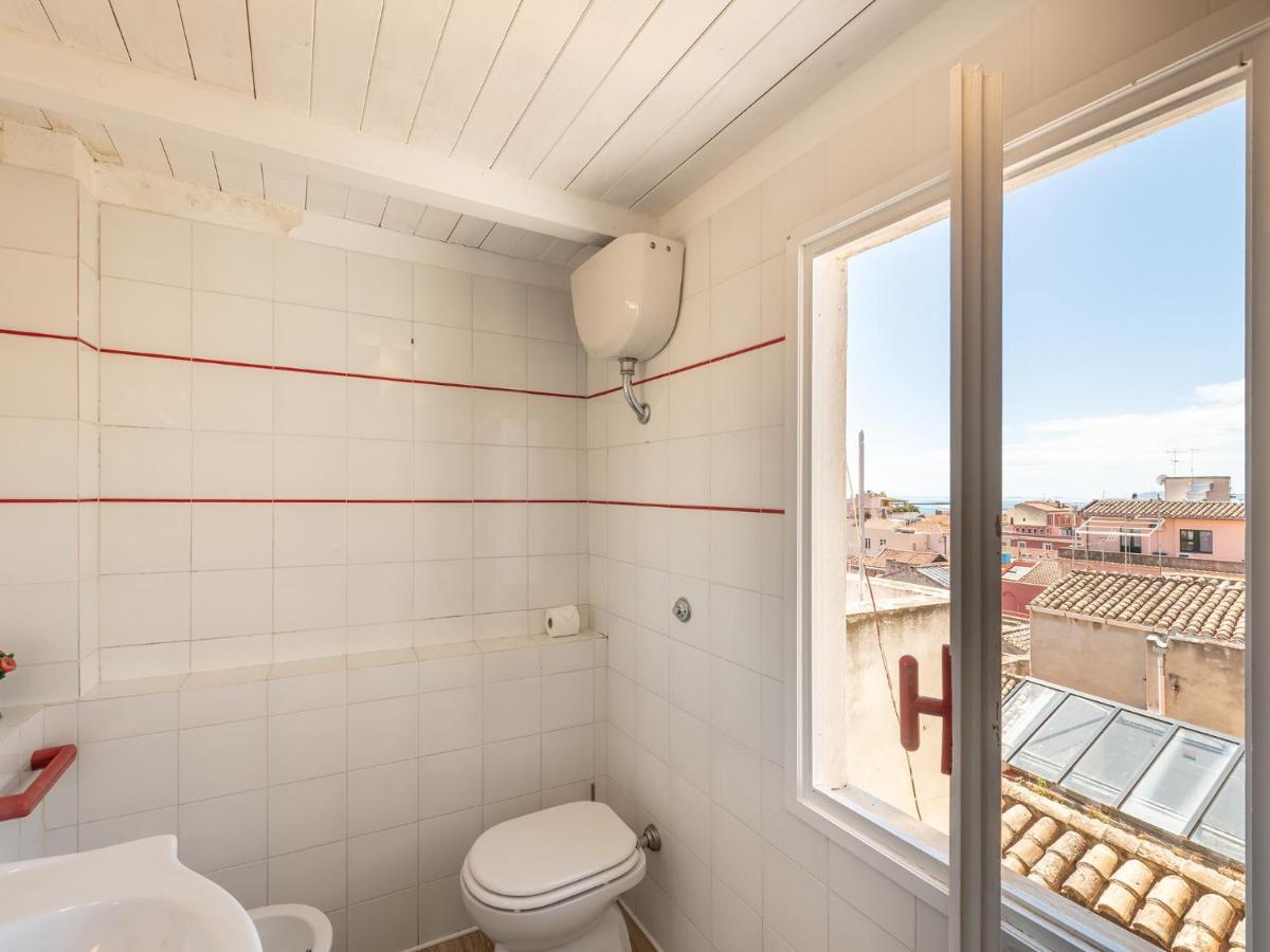 Casa Alla Marina Del Porto Di Cagliari Lägenhet Exteriör bild