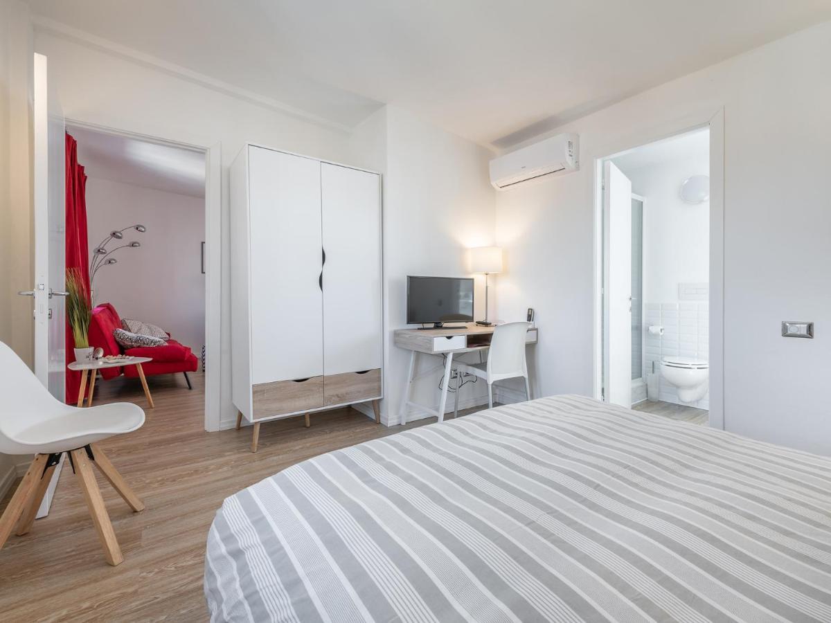 Casa Alla Marina Del Porto Di Cagliari Lägenhet Exteriör bild