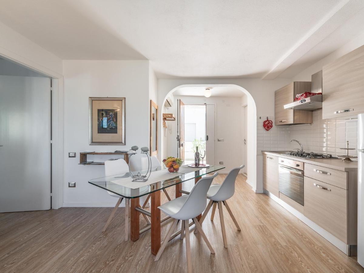 Casa Alla Marina Del Porto Di Cagliari Lägenhet Exteriör bild